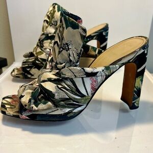 EUC  Marc Fisher floral silk mule thick heel asymmetrical multicolor